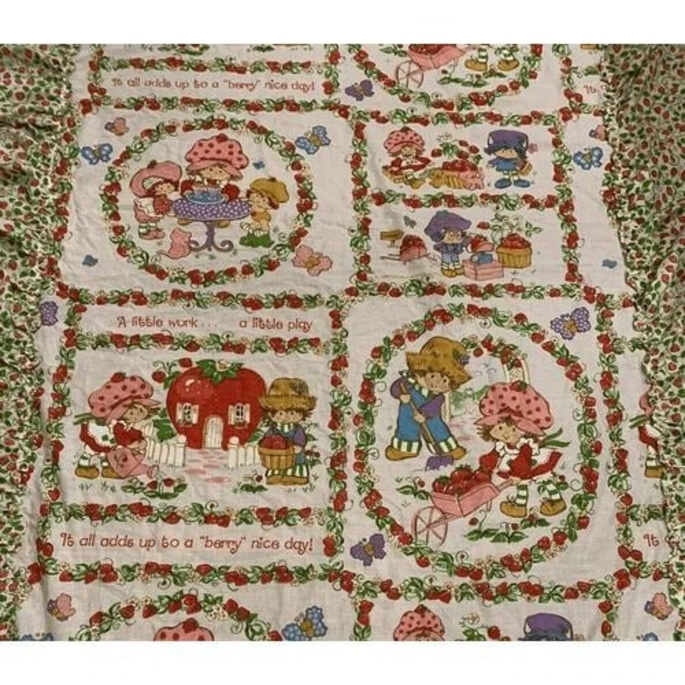 Vintage JC Penney Strawberry Shortcake Twin Bedspread Ruffled Cottagecore‎